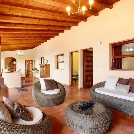 Bonita Casa La Corujera
